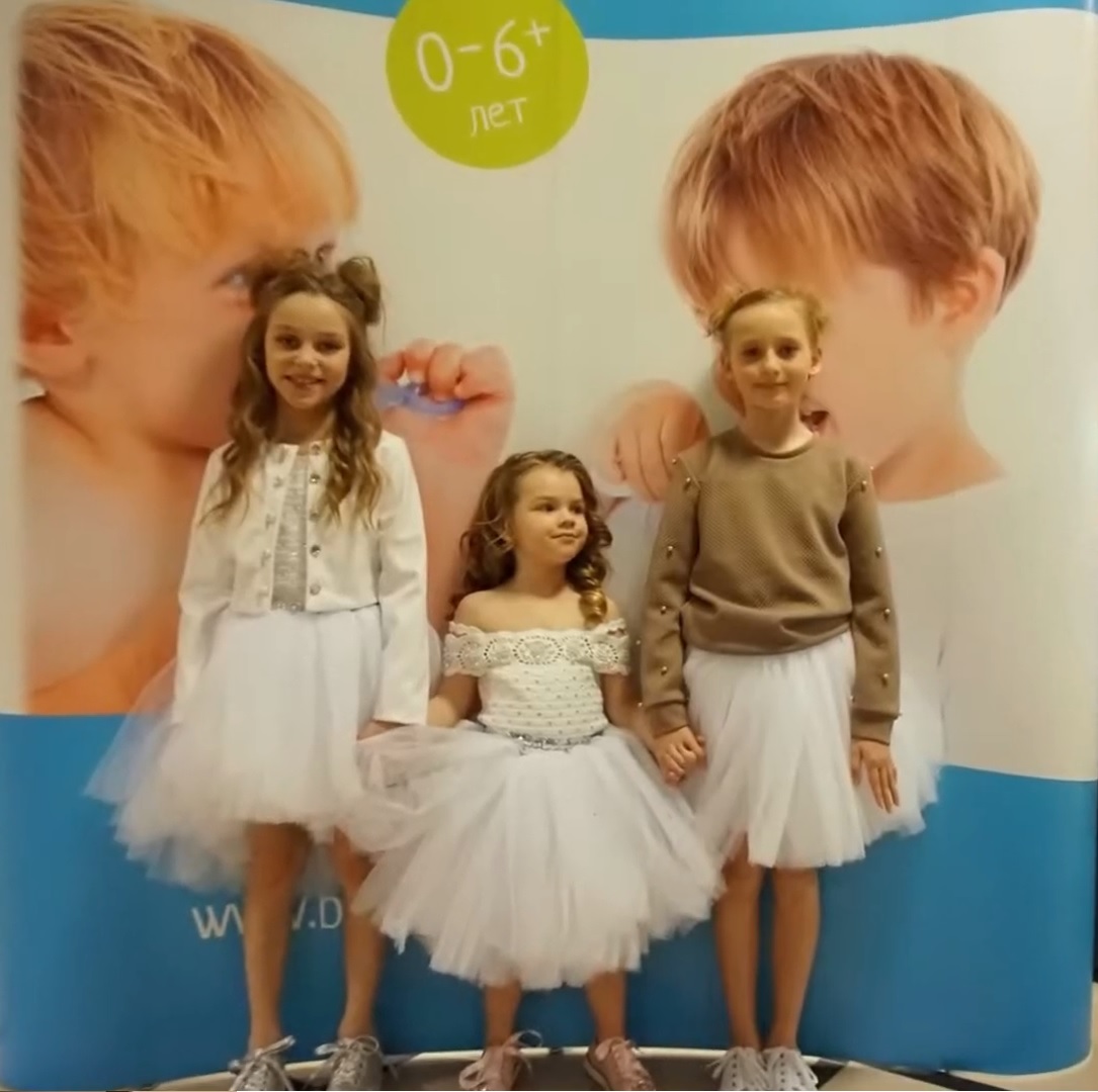 Brush-Baby на показе TOP SECRET kids MODELS AGENCY 2017 Brush-Baby на показе TOP SECRET kids MODELS AGENCY 2017